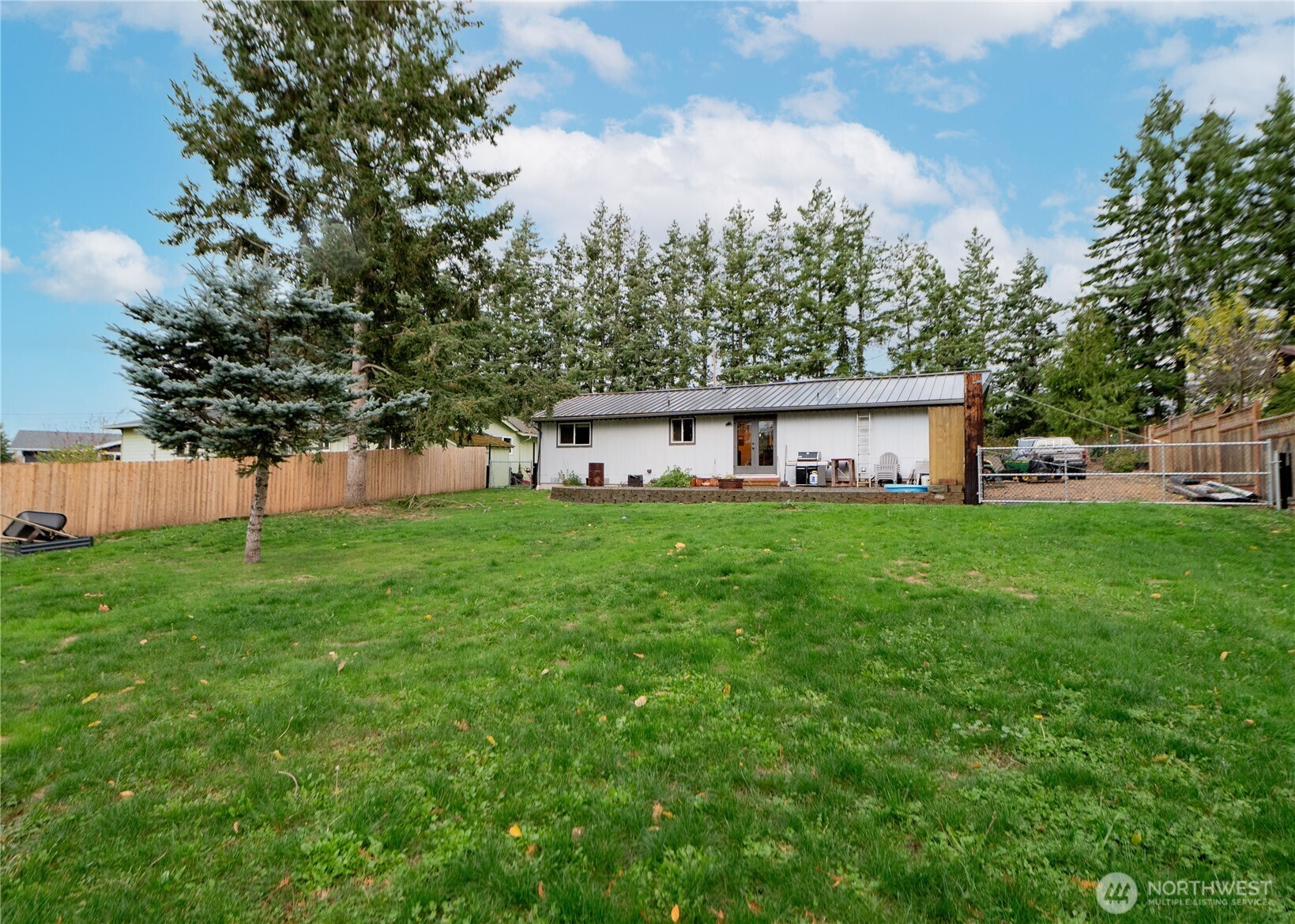 2529 East Hemmi Road Bellingham, WA 98226 - Photo 16 of 19 Gallery Image 16