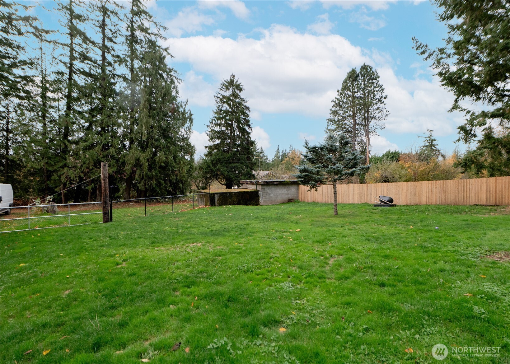 2529 East Hemmi Road Bellingham, WA 98226 - Photo 17 of 19 Gallery Image 17
