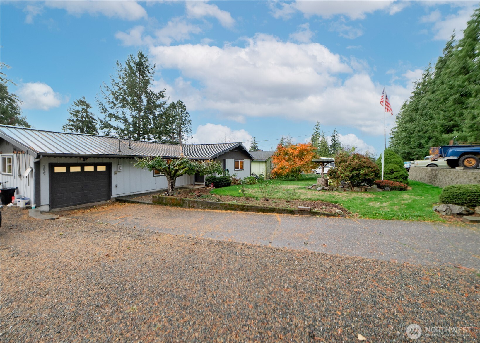 2529 East Hemmi Road Bellingham, WA 98226 - Photo 2 of 19 Gallery Image 2