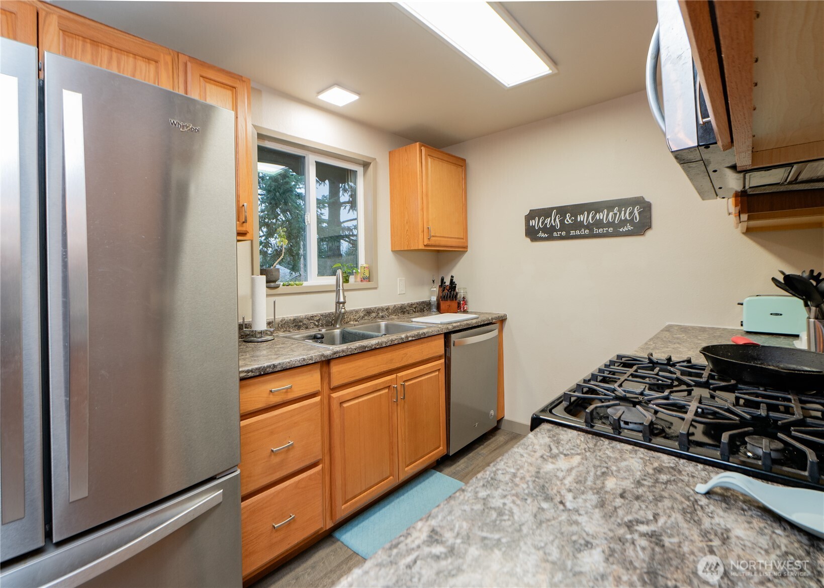 2529 East Hemmi Road Bellingham, WA 98226 - Photo 7 of 19 Gallery Image 7