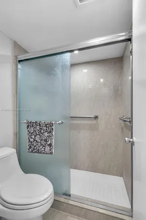 $549,000 | 3731 North Country Club Drive, Unit 1427, Aventura, FL 33180