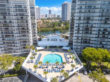$549,000 | 3731 North Country Club Drive, Unit 1427, Aventura, FL 33180