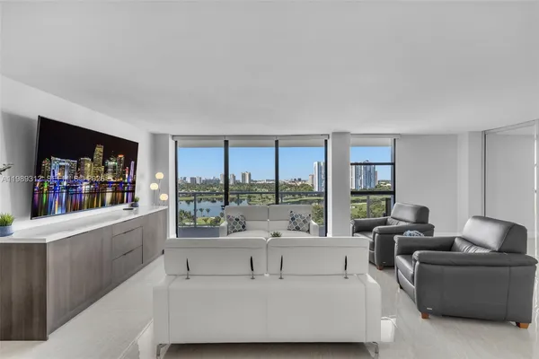 $549,000 | 3731 North Country Club Drive, Unit 1427, Aventura, FL 33180