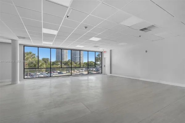 $549,000 | 3731 North Country Club Drive, Unit 1427, Aventura, FL 33180