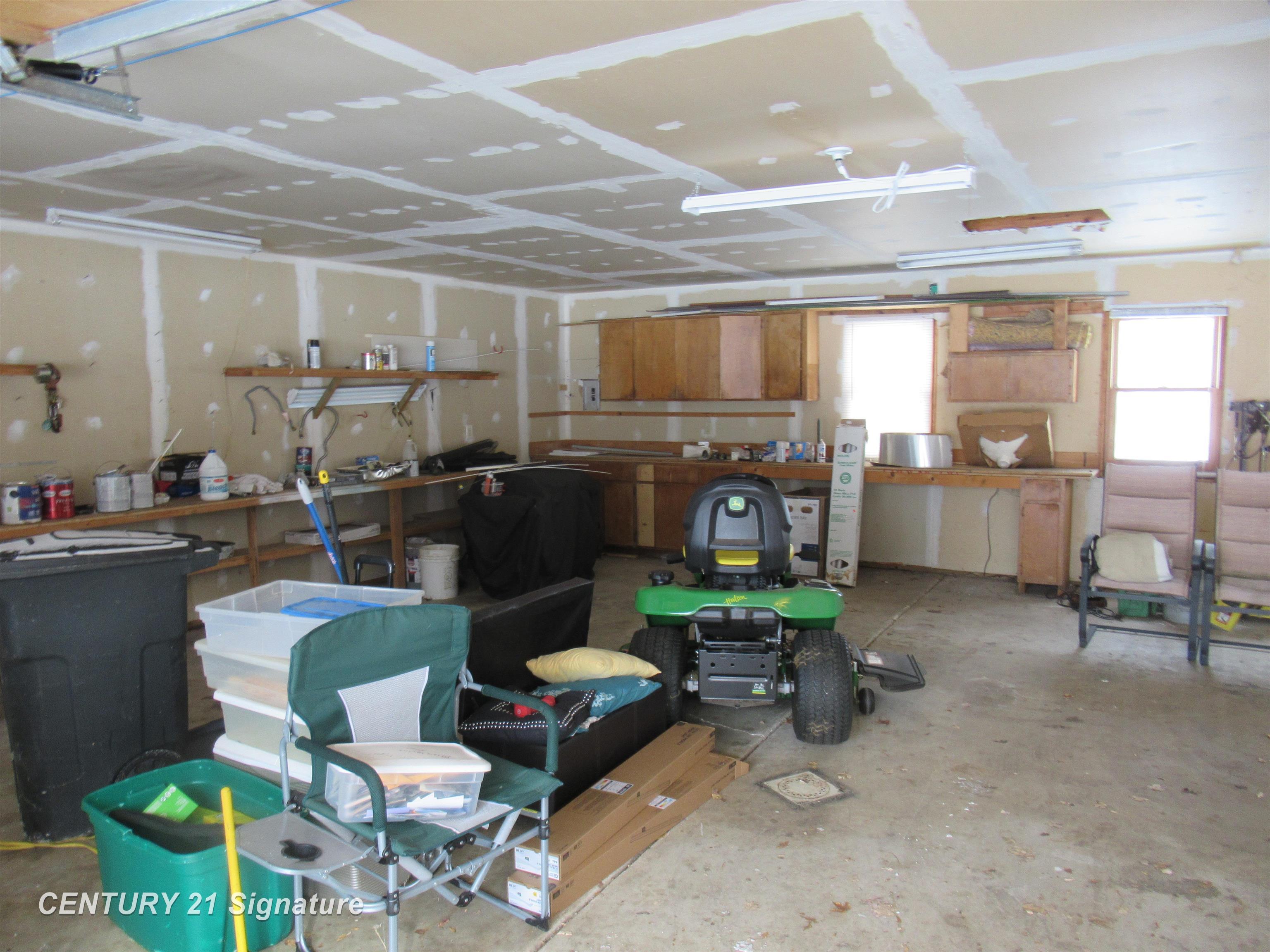 2444 North Seymour Road Flushing, MI 48433 - Photo 32 of 39 50166618-2d37266f-3f3b-4414-82b0-a1afed3aeac4.JPG