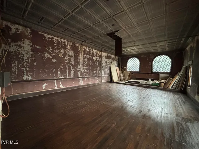 $550 | 106 High Avenue Northeast, Coeburn, VA 24230