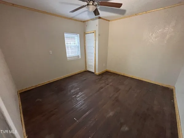 $550 | 106 High Avenue Northeast, Coeburn, VA 24230