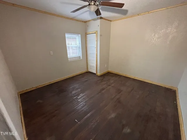 $550 | 106 High Avenue Northeast, Coeburn, VA 24230