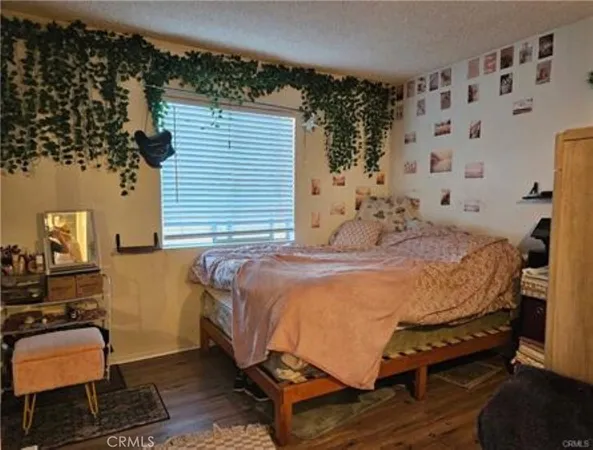 $469,000 | 18307 Burbank Boulevard, Unit 41, Tarzana, CA 91356