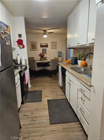 $469,000 | 18307 Burbank Boulevard, Unit 41, Tarzana, CA 91356