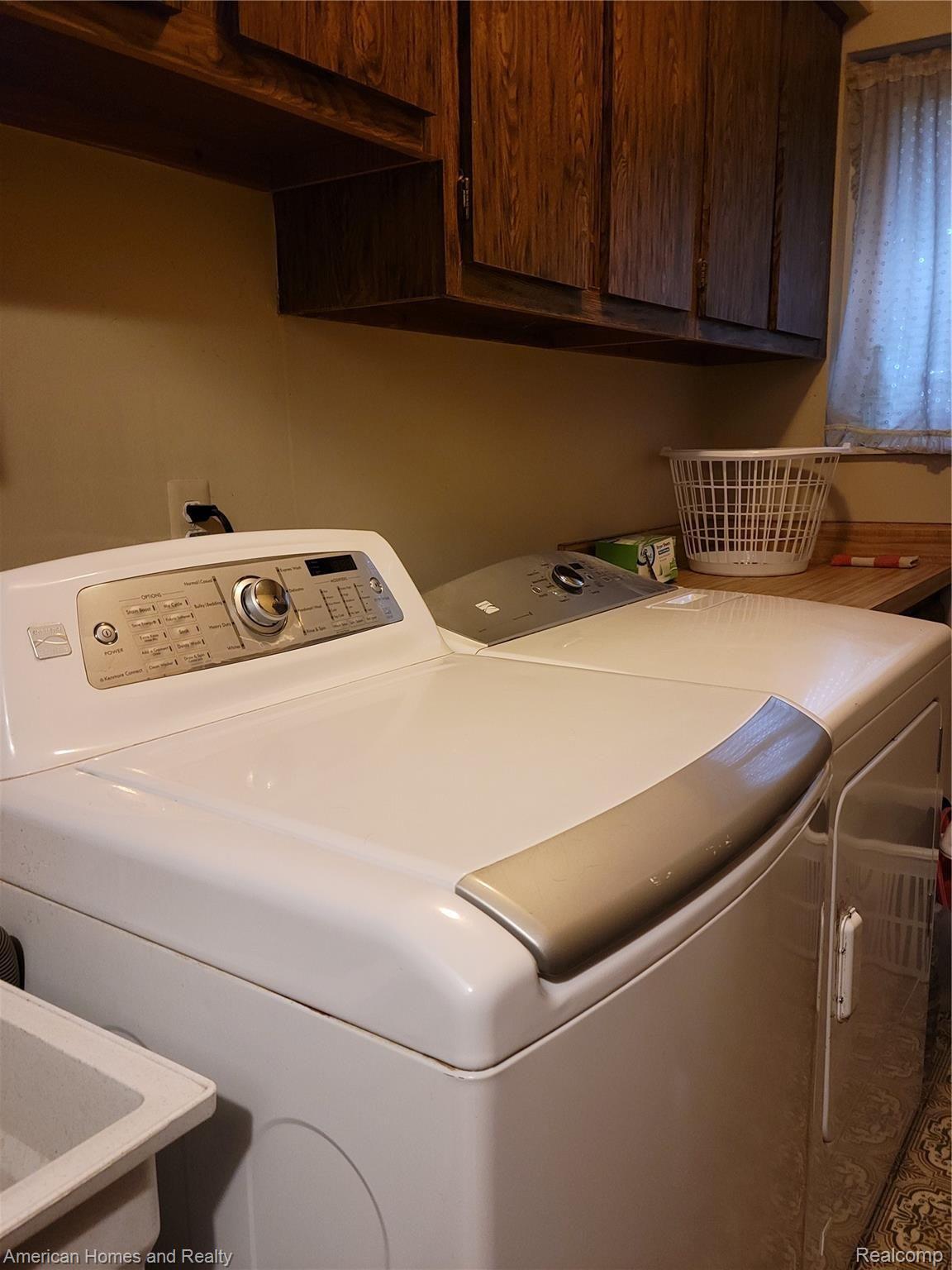 6530 Armstrong Road Imlay City, MI 48444 - Photo 36 of 59 Upstairs Washer and Dryer