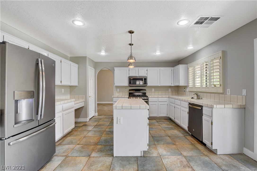 8 Rampart Court Henderson, NV 89074 - Photo 25 of 39