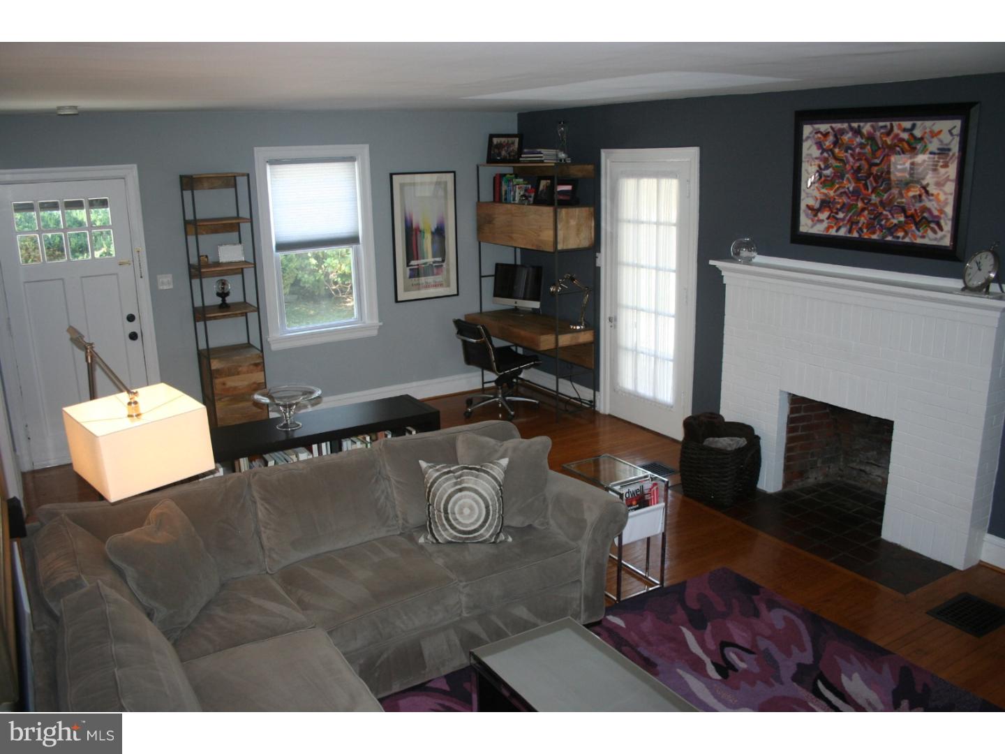 531 Kathmere Road Havertown, PA 19083 - Photo 4 of 22 Living Room
