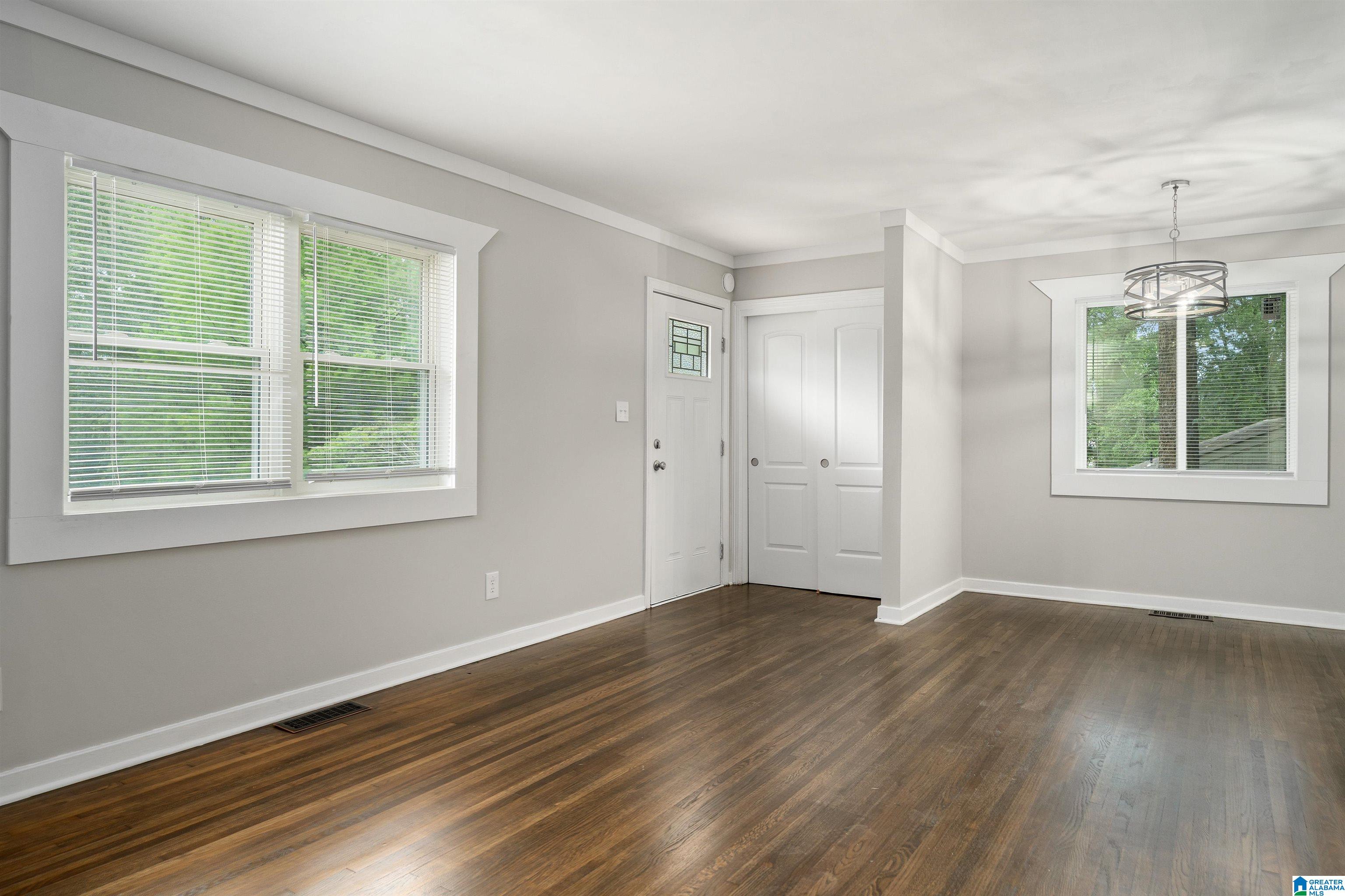 1613 Cresthill Road Birmingham, AL 35213 - Photo 6 of 21