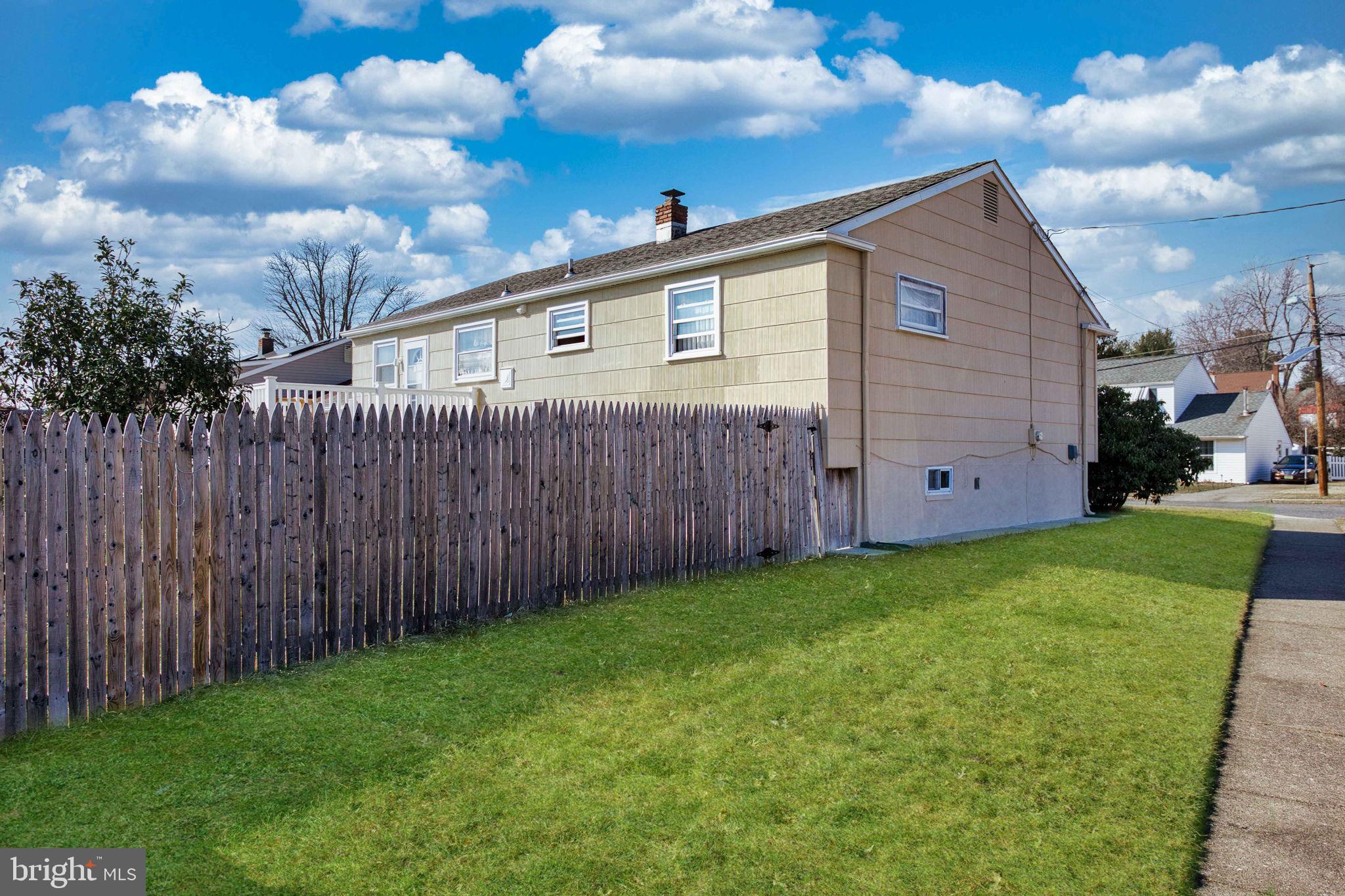 307 Peach Road Bellmawr, NJ 08031 - Photo 7 of 26 Gallery Image 7