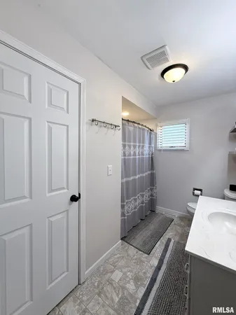 $220,000 | 1538 Oriole Drive, Galesburg, IL 61401