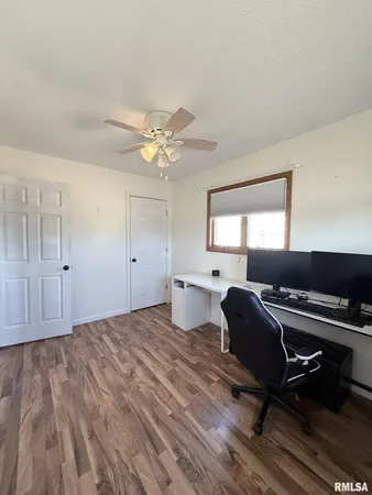 $220,000 | 1538 Oriole Drive, Galesburg, IL 61401