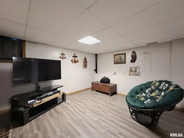 $220,000 | 1538 Oriole Drive, Galesburg, IL 61401
