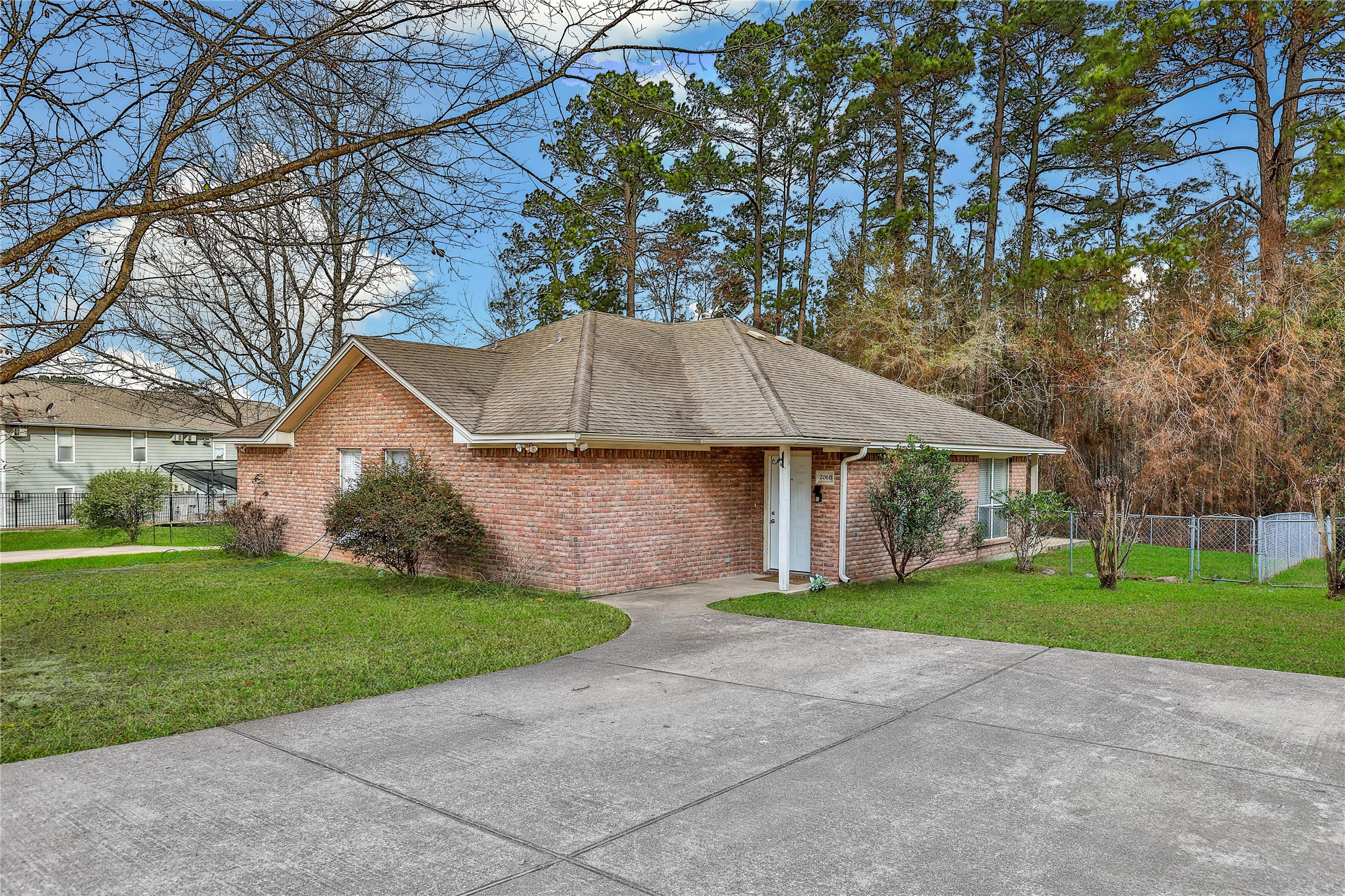 206 Graham Road Huntsville, TX 77340 - Photo 5 of 29
