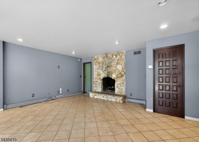 1410 Raritan Road Scotch Plains, NJ 07076 - Photo 5 of 20