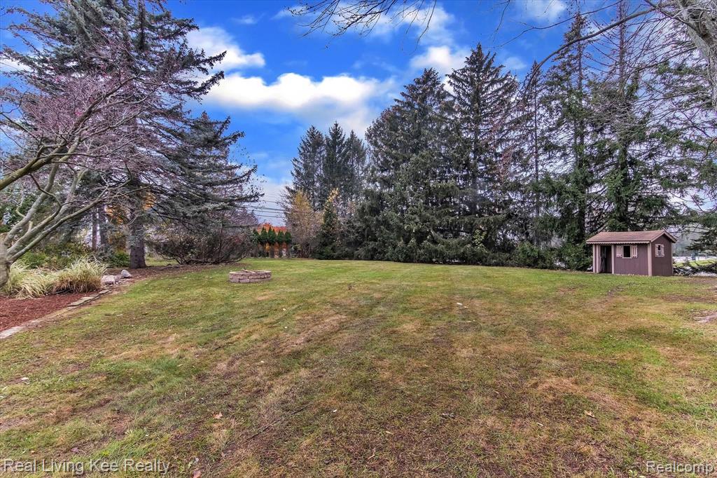 710 Castlebar Drive Rochester Hills, MI 48309 - Photo 33 of 35