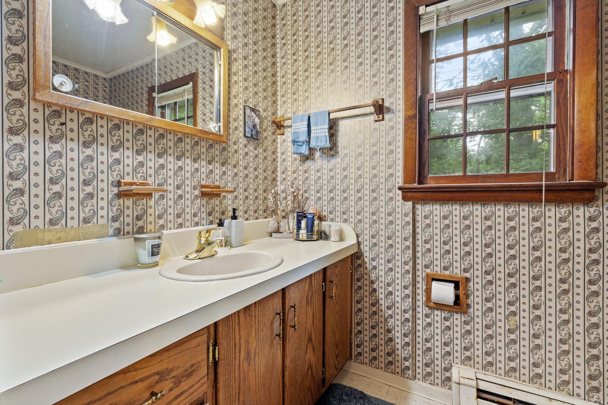 16 Scotland Bridge Road York, ME 03909 - Photo 31 of 43 16 sb bathroom 1