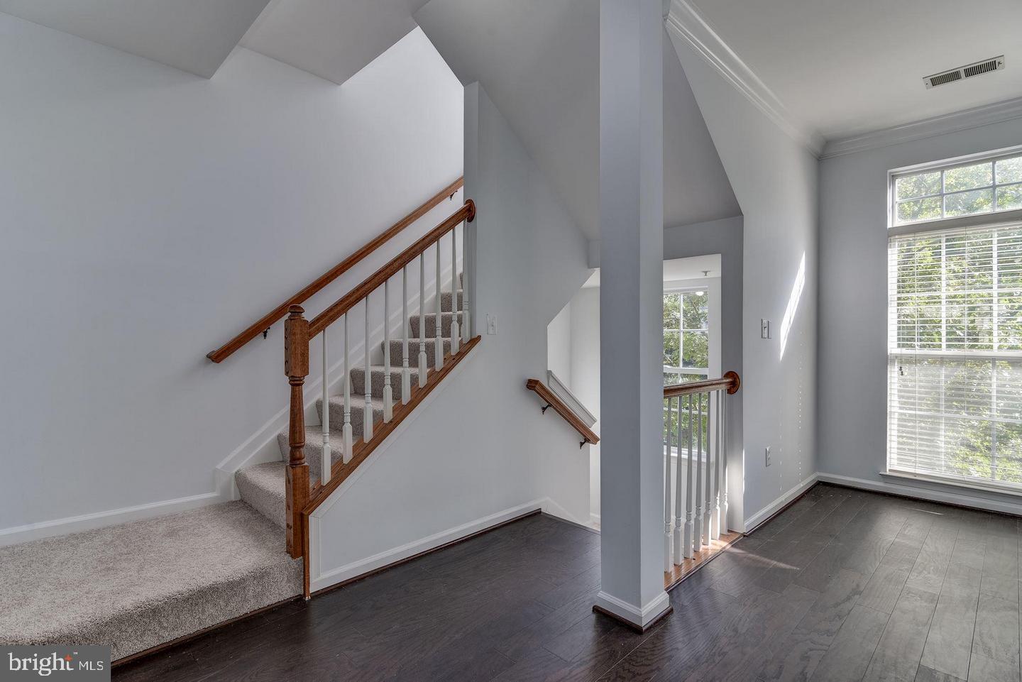 640 Main Street, Unit 640B Gaithersburg, MD 20878 - Photo 26 of 65 Stairs