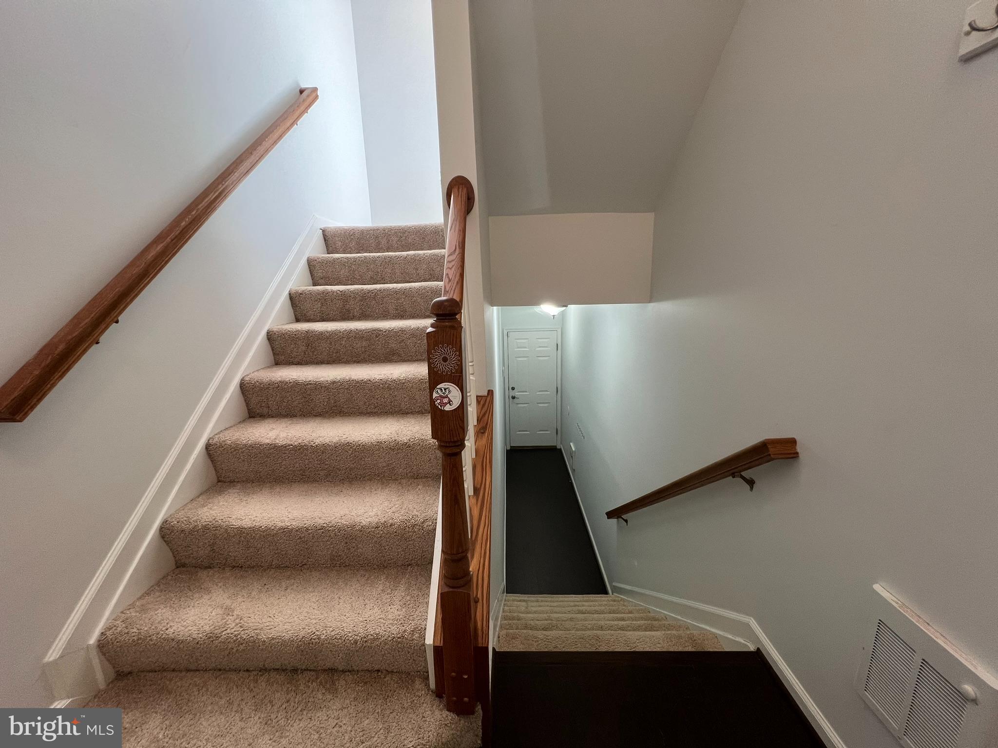 640 Main Street, Unit 640B Gaithersburg, MD 20878 - Photo 3 of 65 a view of entryway