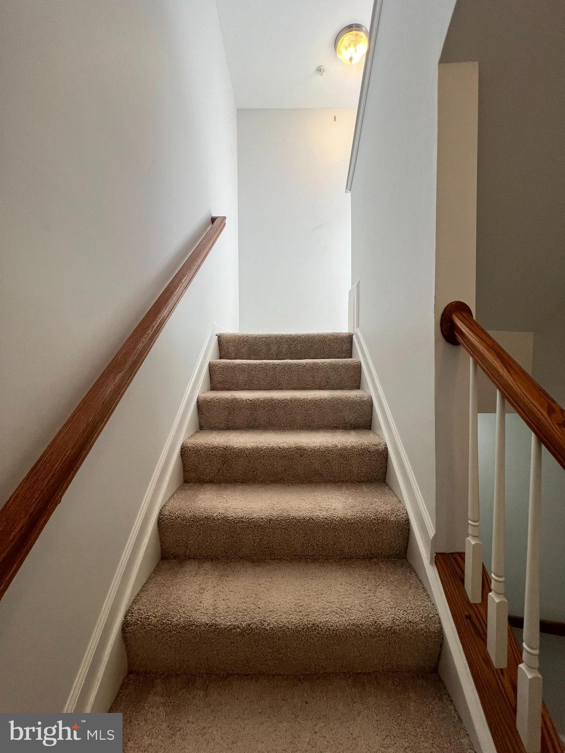 640 Main Street, Unit 640B Gaithersburg, MD 20878 - Photo 4 of 65 a view of entryway