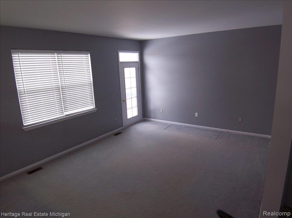 2547 Ravine Side North Howell, MI 48843 - Photo 11 of 23 Family Room 2