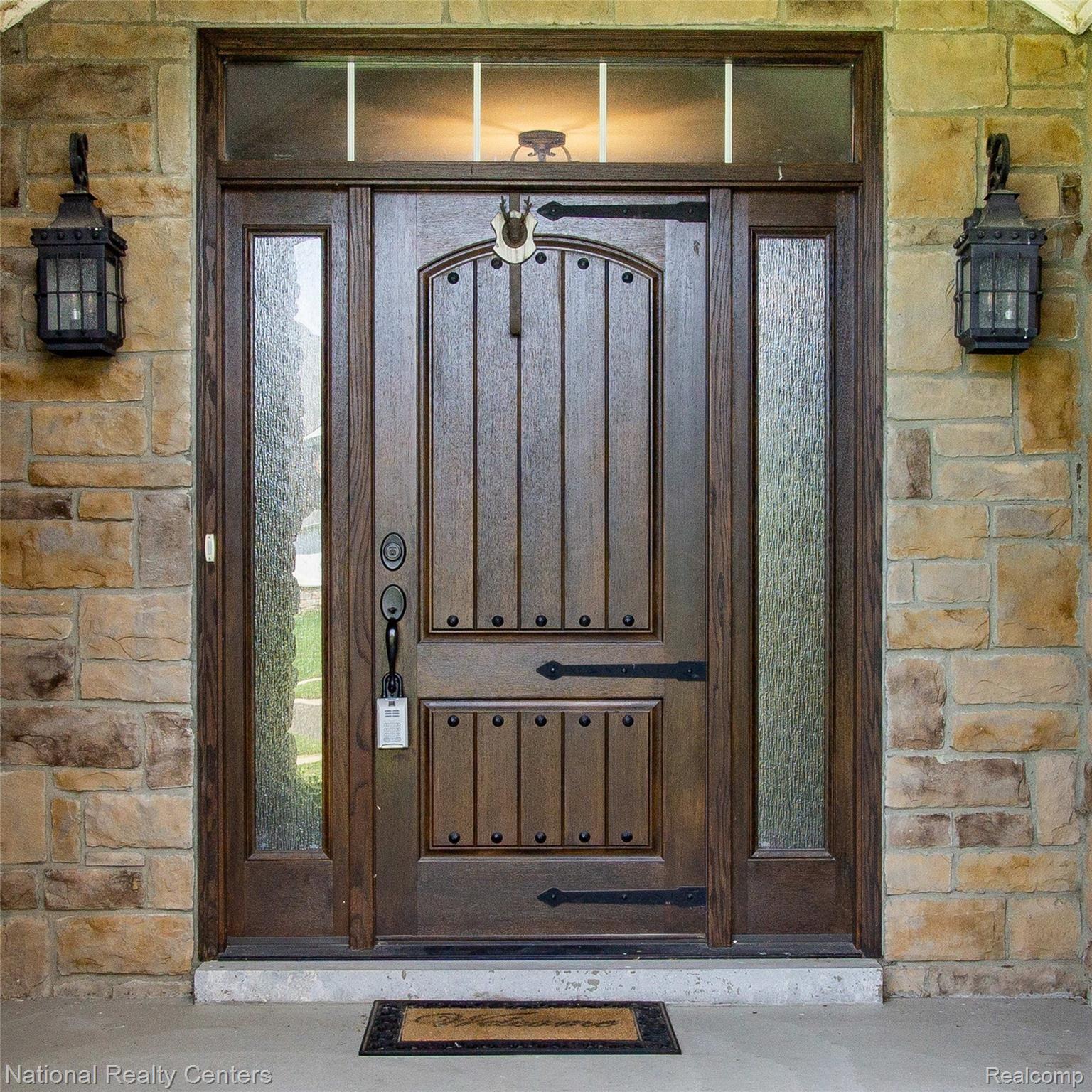 4552 Oakhurst Ridge Road Clarkston, MI 48348 - Photo 8 of 53 Beautiful solid front door
