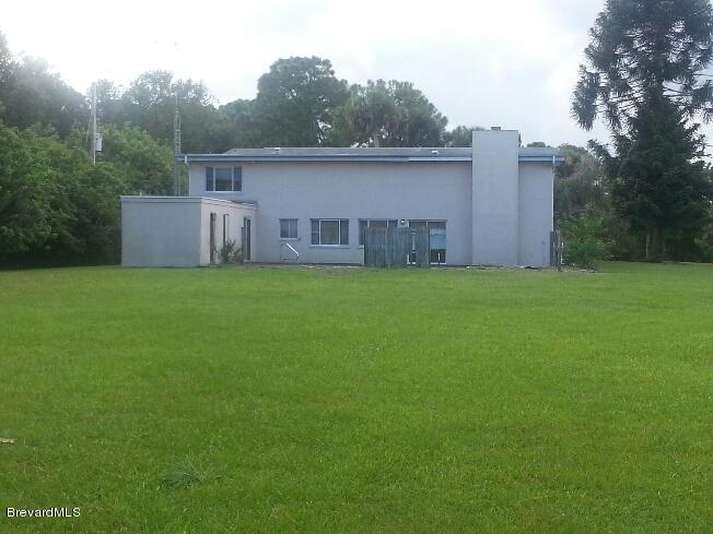 2691 Harlock Road Melbourne, FL 32934 - Photo 3 of 10 Rear of Property
