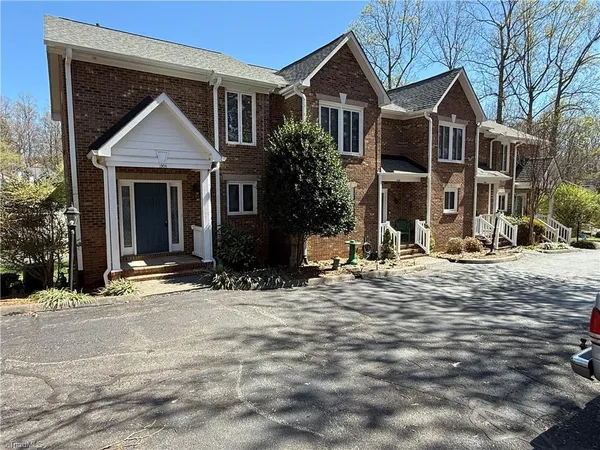 $1,400 | 1906 Winding Ridge Road, Winston-Salem, NC 27127