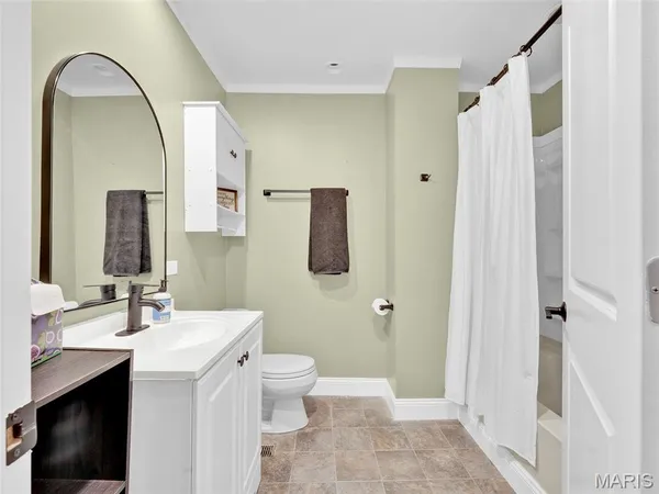 $220,000 | 5516 Botanical Avenue, St. Louis, MO 63110