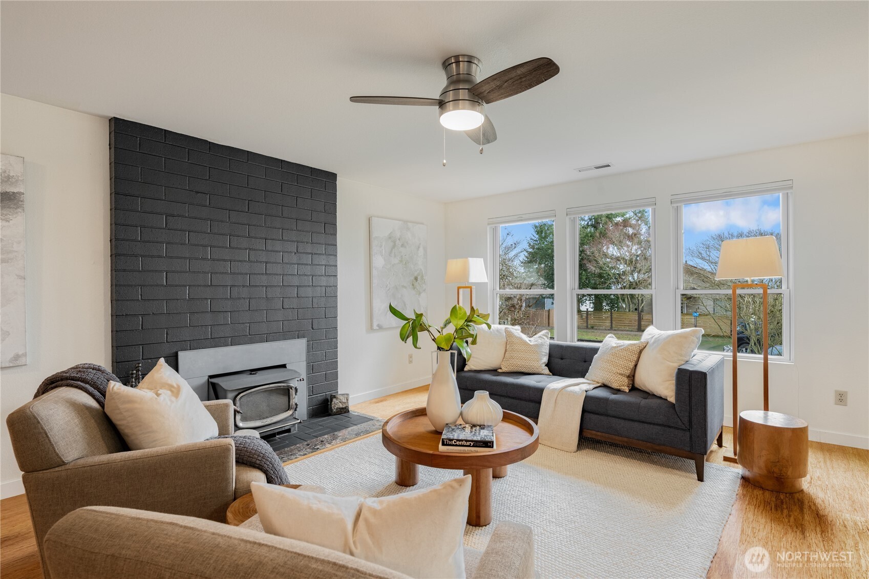 7317 30th Avenue Southwest Seattle, WA 98126 - Photo 1 of 25