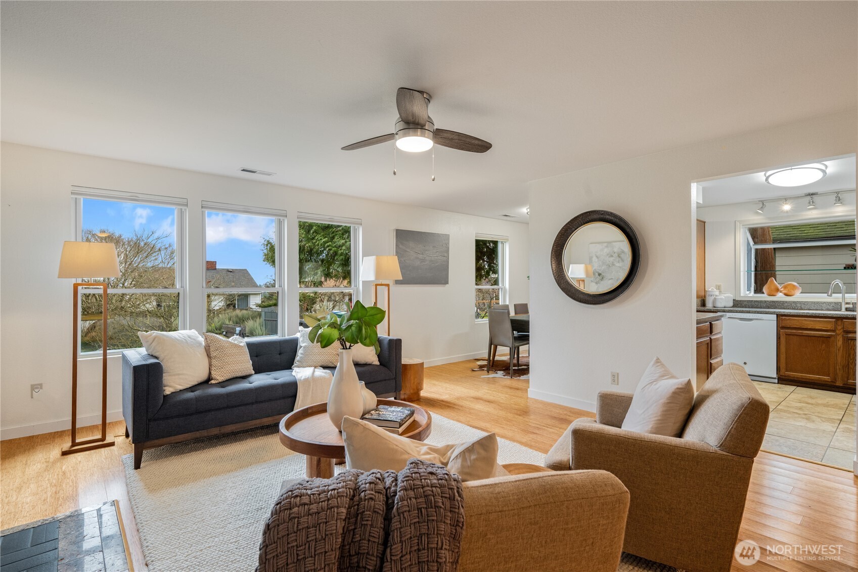 7317 30th Avenue Southwest Seattle, WA 98126 - Photo 2 of 25