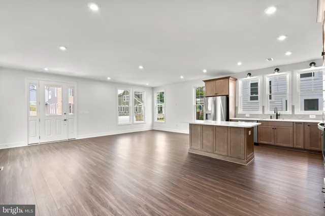 $749,712 | 1011 Captain Richards Court, Marshall, VA 20115