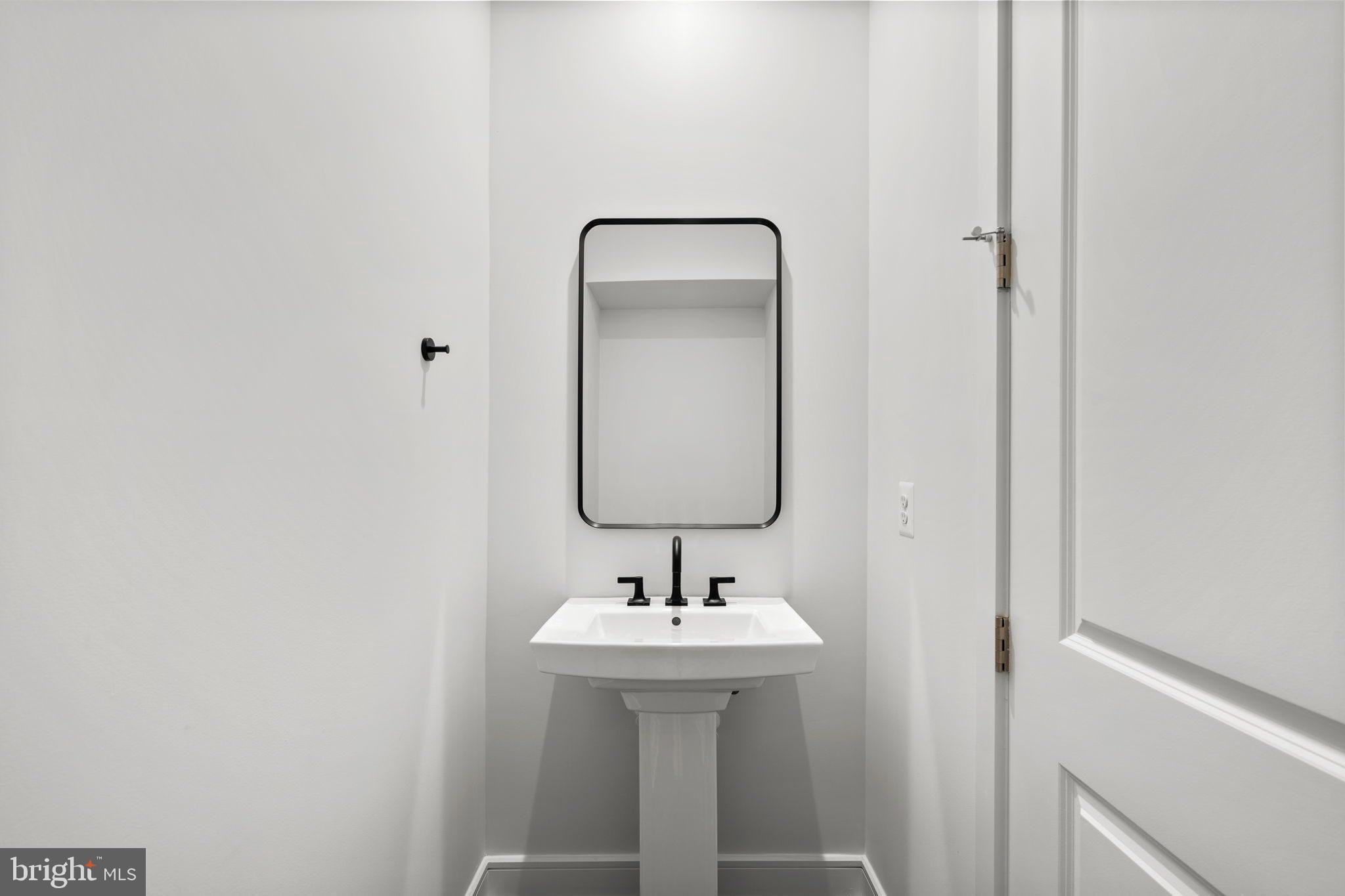 1011 Captain Richards Court Marshall, VA 20115 - Photo 16 of 34