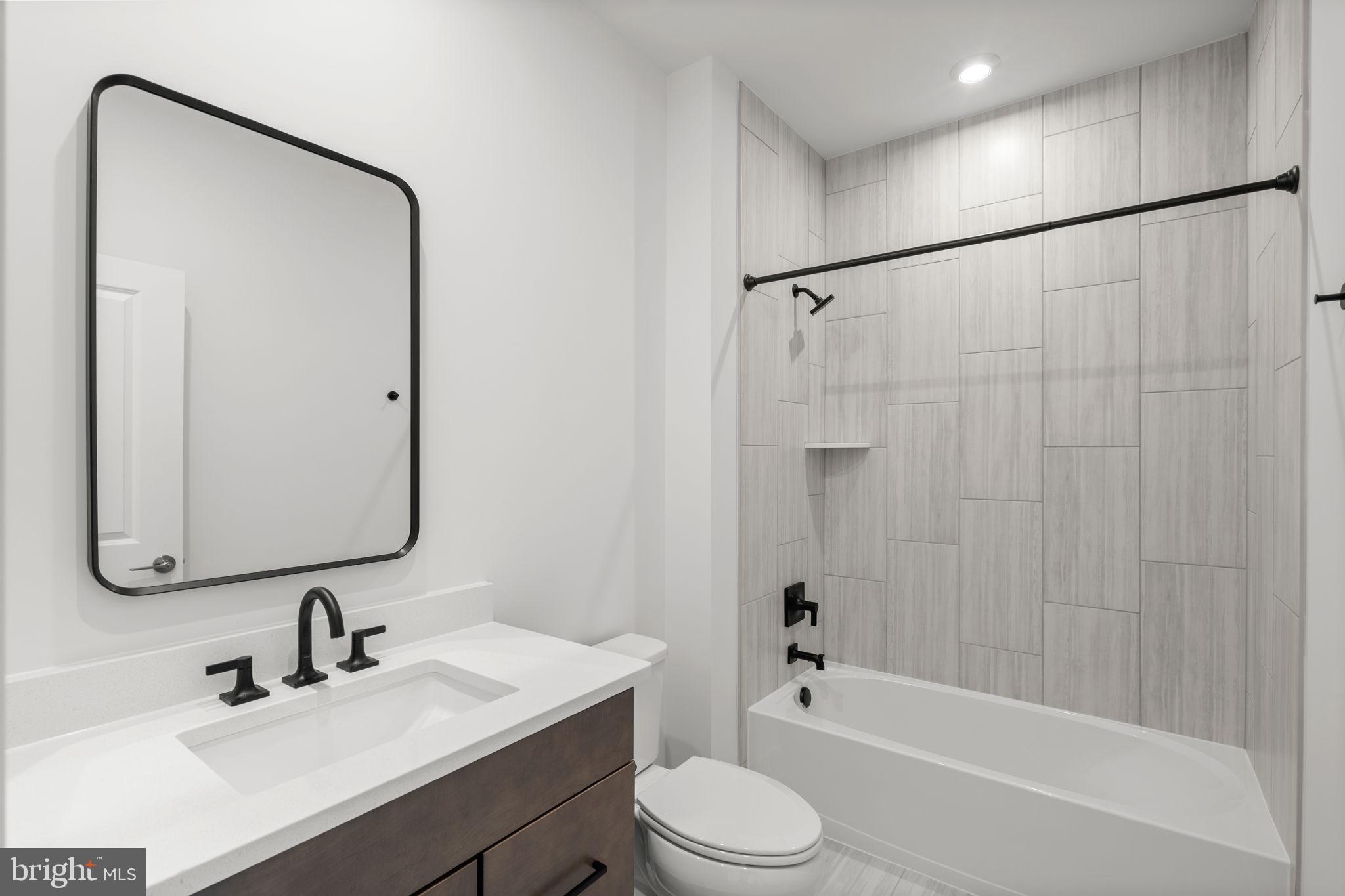 1011 Captain Richards Court Marshall, VA 20115 - Photo 19 of 34