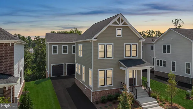 $749,712 | 1011 Captain Richards Court, Marshall, VA 20115