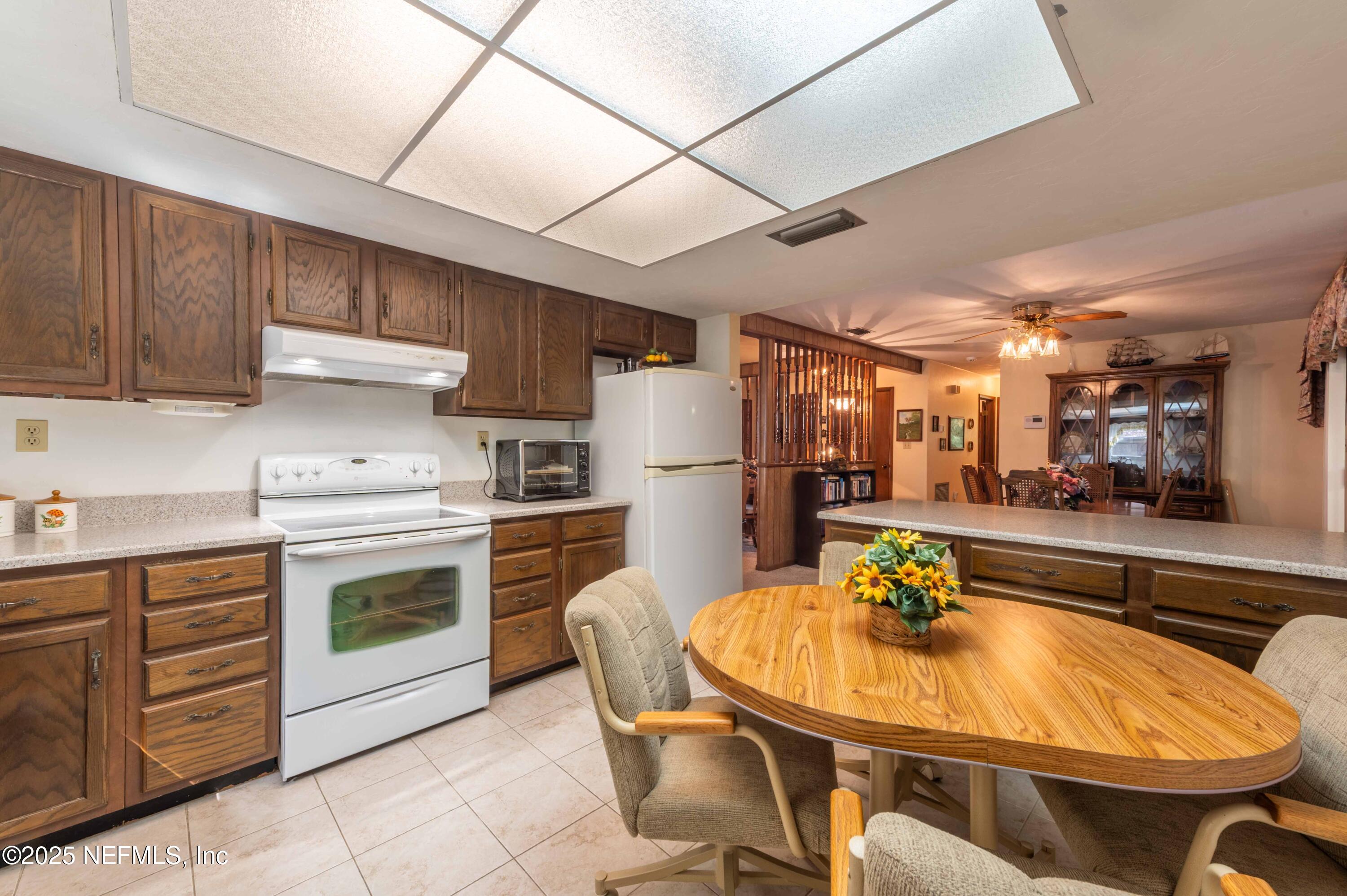 878 Champion Way Jacksonville, FL 32221 - Photo 28 of 36 2025_09_27 878 Champion Way-79-kitchen