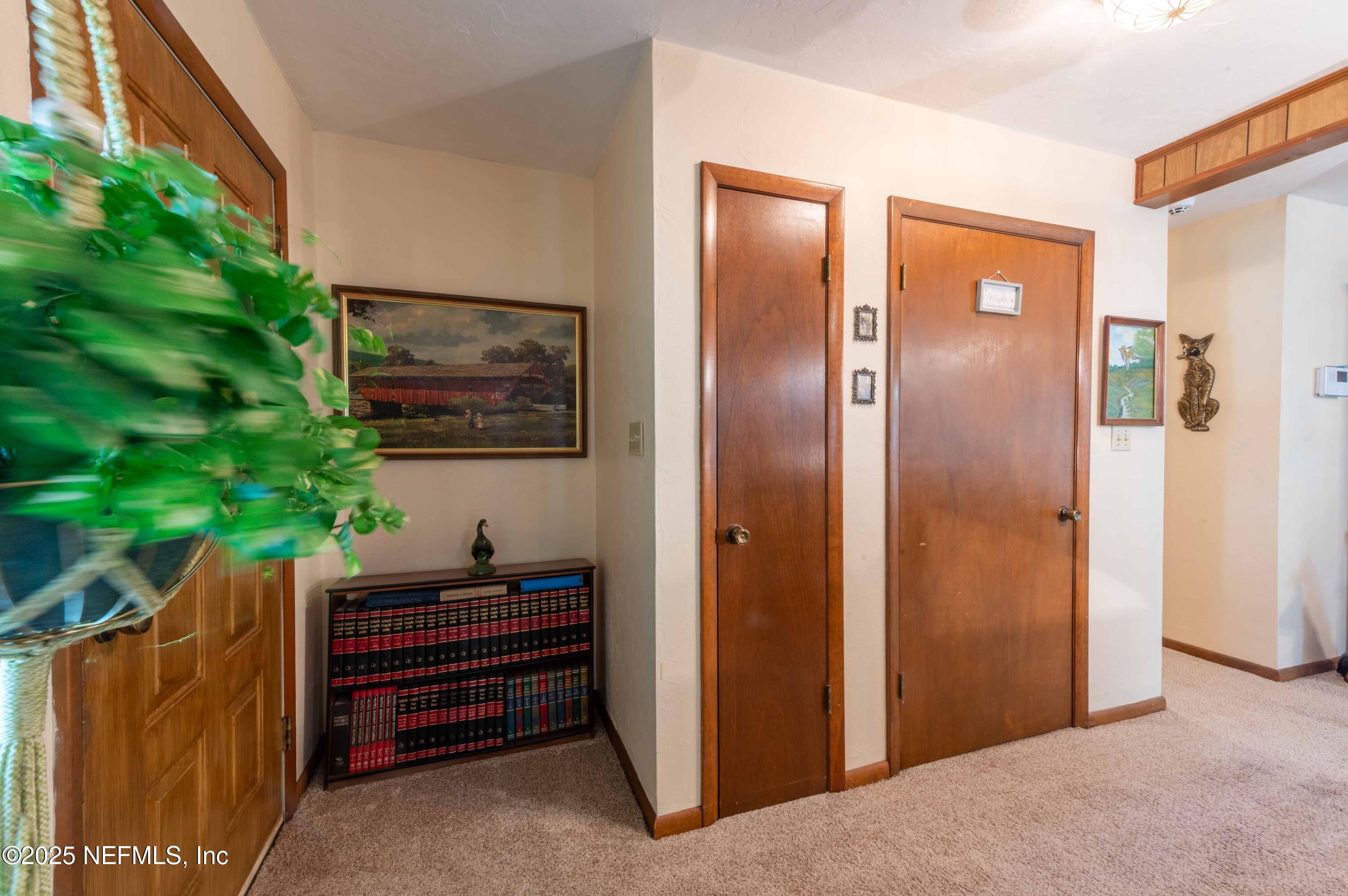 878 Champion Way Jacksonville, FL 32221 - Photo 30 of 36 2025_09_27 878 Champion Way-91-vestibule