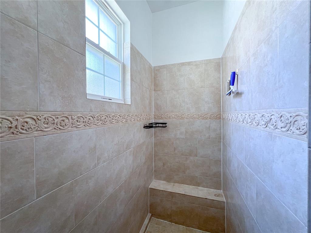 9048 Southwest 76th Avenue Gainesville, FL 32608 - Photo 15 of 17