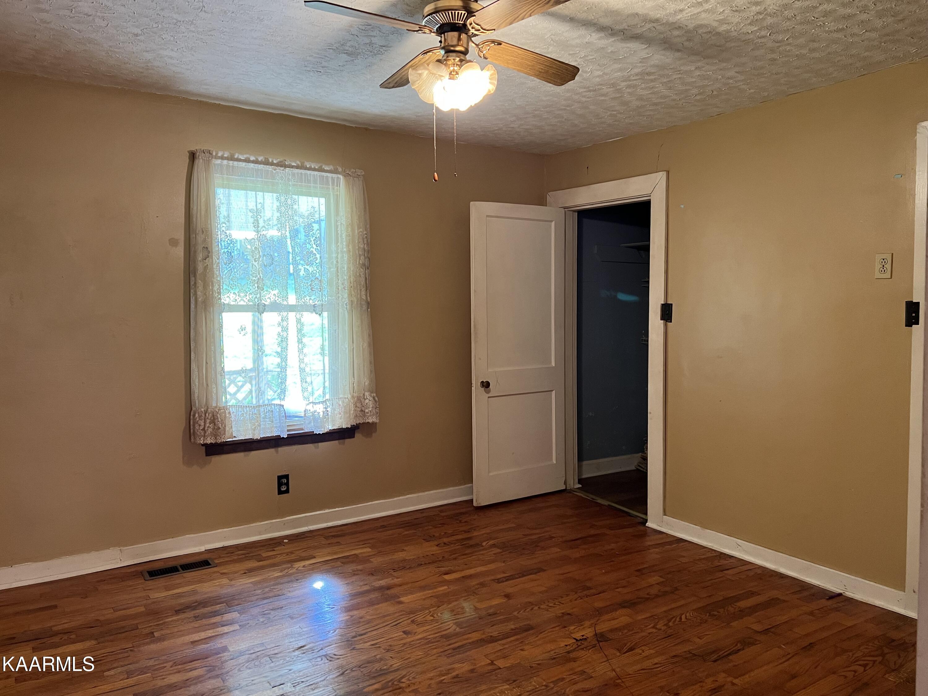 6321 Lacy Road Knoxville, TN 37912 - Photo 16 of 24 IMG_5679
