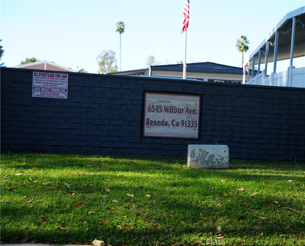 6545 Wilbur, Unit 39 Reseda, CA 91335 - Photo 21 of 27 a view of a back yard