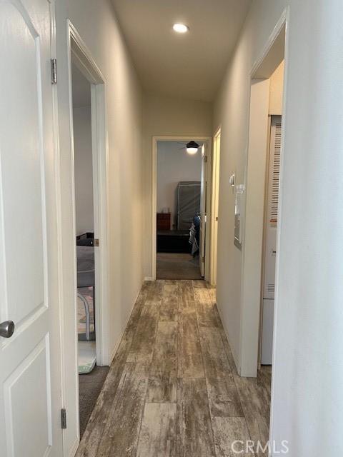 6545 Wilbur, Unit 39 Reseda, CA 91335 - Photo 9 of 28 Hallway