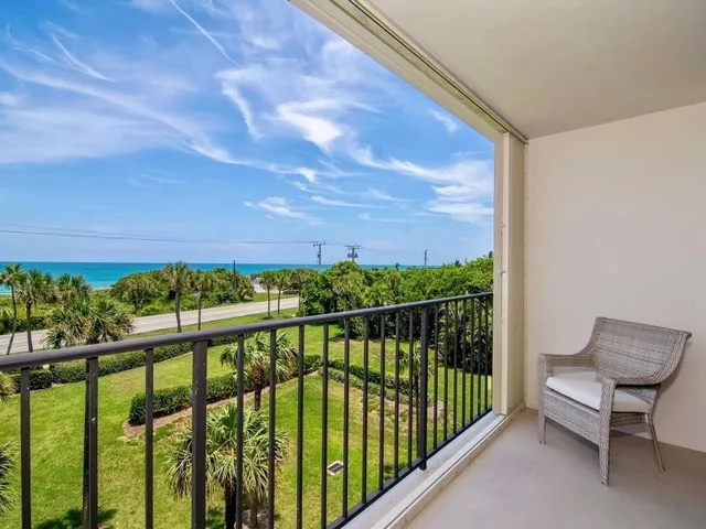 $2,650 | 5055 North Hwy A1A, Unit 404, Hutchinson Island, FL 34949