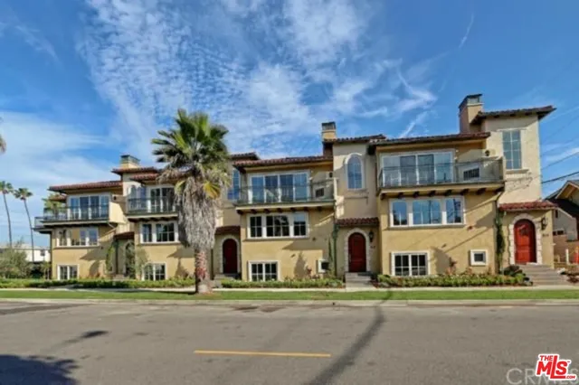 $9,000 | 201c Avenue A, Unit A, Redondo Beach, CA 90277