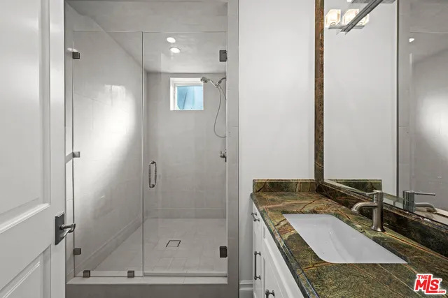 $9,000 | 201c Avenue A, Unit A, Redondo Beach, CA 90277