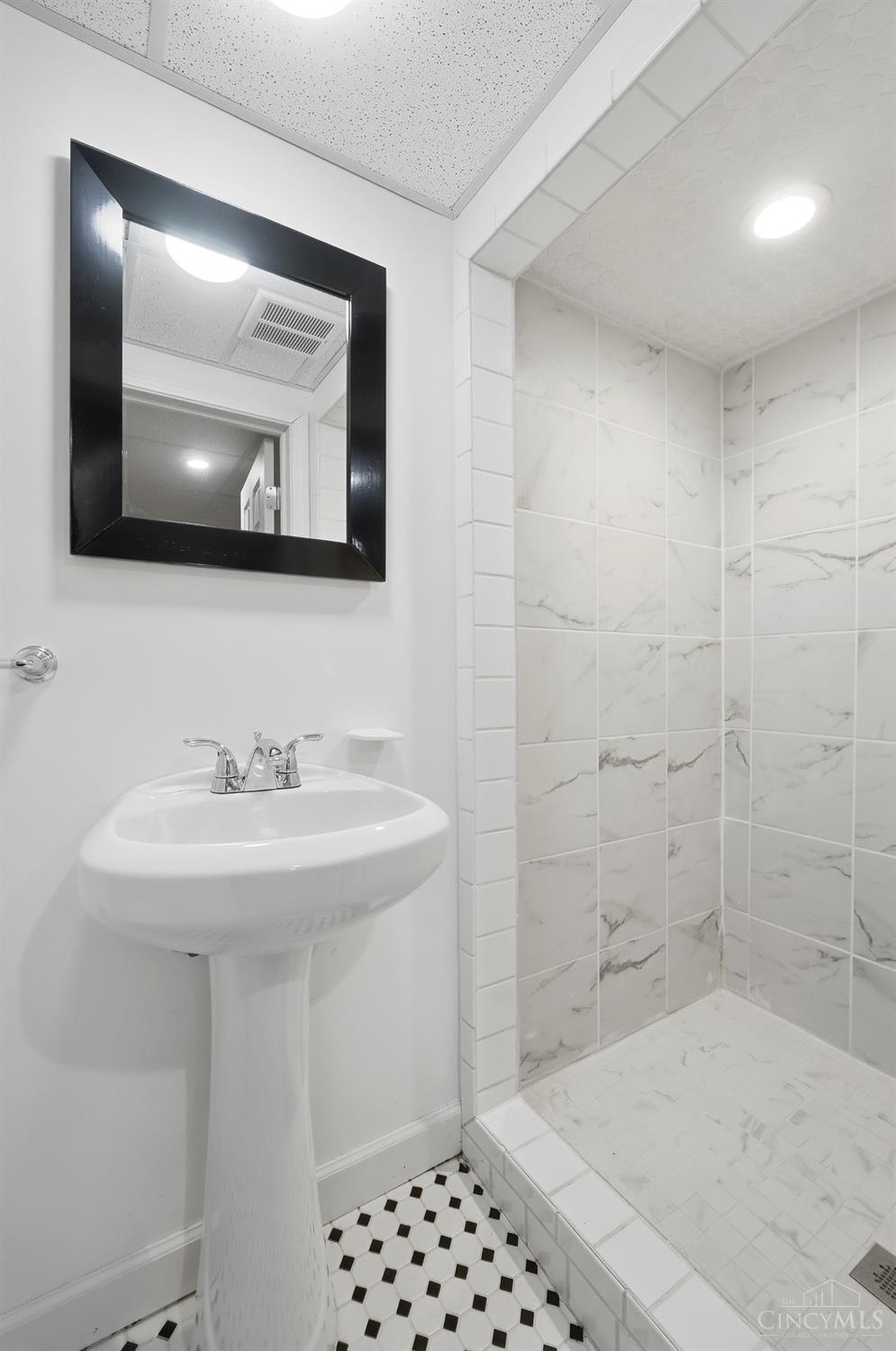 3661 Riehle Road Cincinnati, OH 45247 - Photo 43 of 83 Gallery Image 43